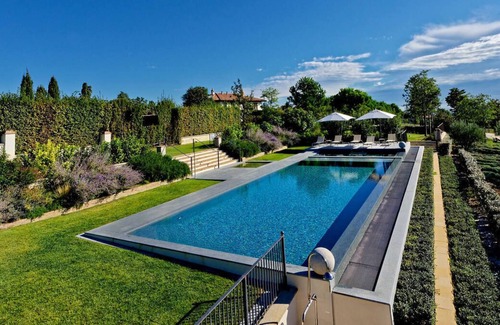 Varignana Villa | Stunning villa on luxury estate