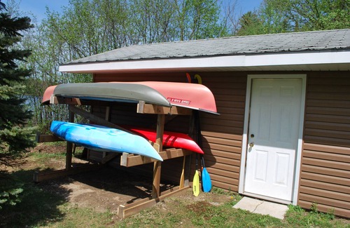 McMurrich/Monteith Cottage | Stunning Waterfront Cottage on Bear Lake – Your Year-Round Getaway