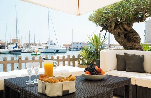Port Grimaud House | Stunning waterfront home, with mooring, in Port Grimaud.