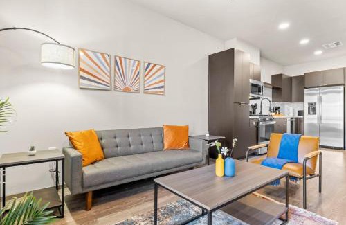 Glendale Sports and Entertainment District Apartment | Stunning Westgate CozySuites by stadium with pool 5