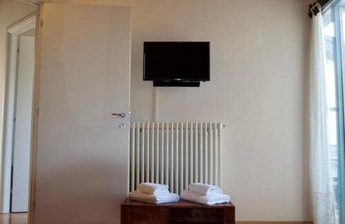 Como Apartment | Stupenda mansarda con balcone