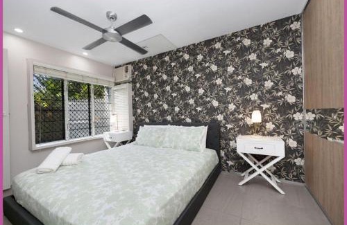 Hermit Park Apartment | Sturges Street 22 - Unit 2