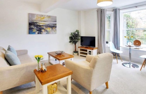 Royal Tunbridge Wells Apartment | Stylish 1-Bed Apartment - heart of Tunbridge Wells