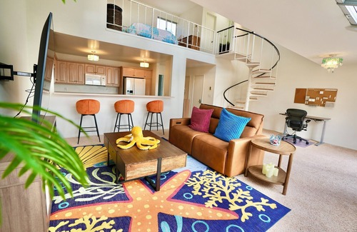 South Redondo Condo | Stylish 1-Bedroom Loft by the Ocean