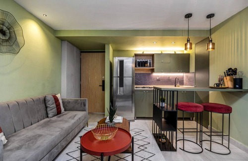 El Tesoro Apartment | Stylish 19th floor loft near El Tesoro city view