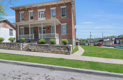 St. Joseph Apartment | Stylish 1BR Historic Charm Meets Prime Convenience