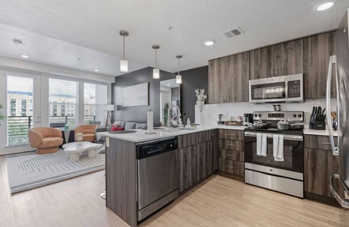 Downtown Salt Lake City Apartment | Stylish 1BR w/Gym, Walk to Temple Square