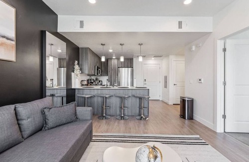 Downtown Salt Lake City Apartment | Stylish 1BR w/Gym, Walk to Temple Square