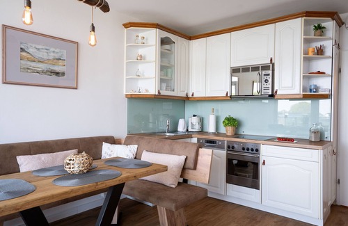 Pelzerhaken Apartment | Stylish 2-room apartment with sea view, balcony, sauna and pool