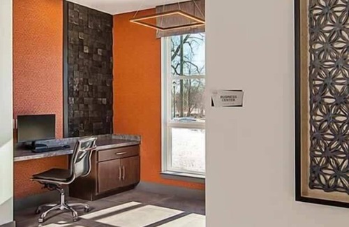 Auburn Hills Apartment | Stylish 2BR/2BA | Gym & Pool