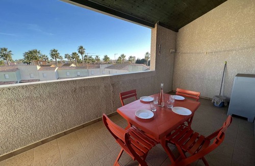 Valras-Plage Apartment | Stylish 2BR Apt with Pool, AC & Terrace - Sleeps 6, 600m from Beach
