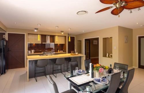 Stretton House | Stylish 2BR House for a Memorable Stay Stretton
