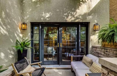 West Town Apartment | Stylish 2BR | Patio Oasis & Free Parking