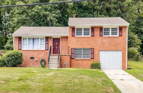 Church Street House | Stylish 3-Bedroom Near ATL Airport & City Center