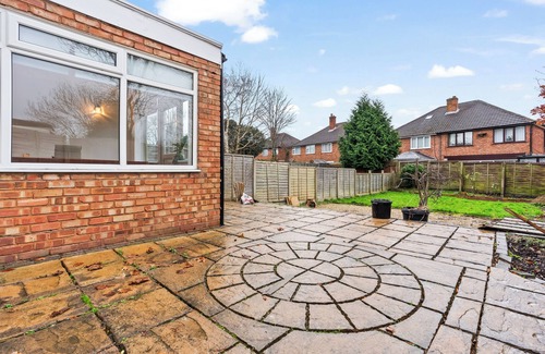 Birmingham House | Stylish 3 bedroom, with free parking and wifi