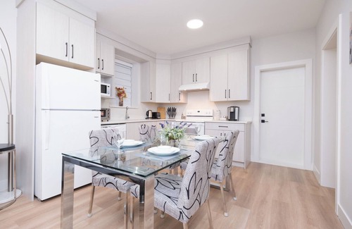 Willoughby House | Stylish 3BR Retreat by Langley Event Center