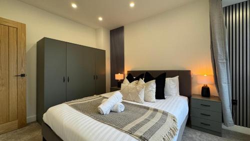 Cradley House | Stylish 4Bed House - Garden - High Speed Internet - Parking 154R
