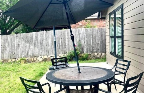 Forney House | Stylish 4BR Retreat | In DFW | Quiet Street + Office & Yard