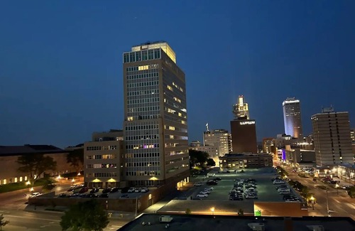 Downtown Omaha Apartment | Stylish 4th floor apartment with a private elevator located in Midtown Omaha.