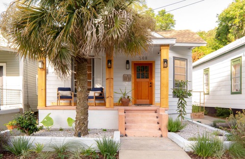 South Pensacola House | Stylish Abode - Downtown Pensacola