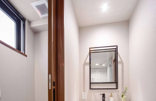 Higashiazabu Apartment | Stylish and homey space! // Alt Stay Azabudai 201