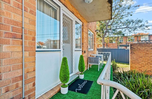 Downer Apartment | Stylish and Peaceful Retreat Near Dickson