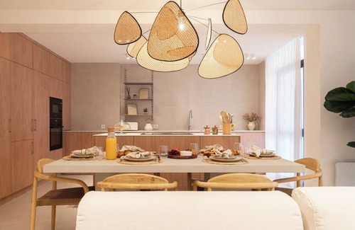 Leixões Apartment | Stylish and Spacious Flat near the Beach by HostWise
