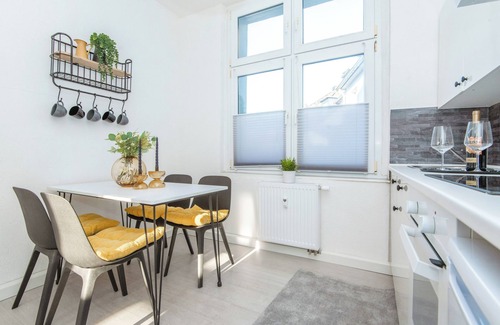 Altendorf Apartment | Stylish apartment for 4 | 10min. to the trade fair | 5min. to the city center