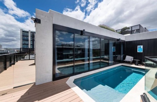 Reid Apartment | Stylish Apartment in Canberra CBD