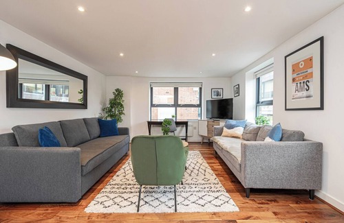 The City of London Apartment | Stylish Apartment on Lombard Lane