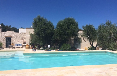 Ostuni Apartment | Stylish Apartment with Private Terrace and Garden and access to a large Pool