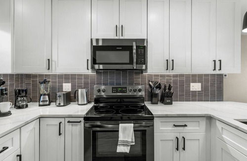 Scenic Heights House | Stylish Arvada Duplex | Central Access to Denver