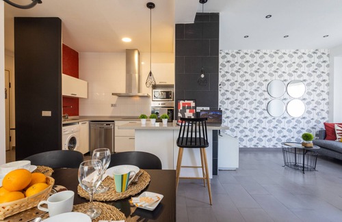 Extramurs Apartment | Stylish Attic in Valencia Centre by Florit Flats