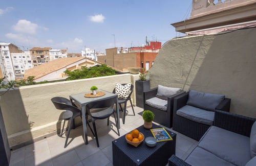 Extramurs Apartment | Stylish Attic in Valencia Centre by Florit Flats