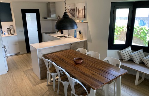 Cubelles House | STYLISH BEACH HOUSE, 600m to sea, 50k to Barcelona