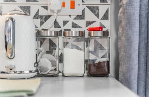 Bordesley Apartment | Stylish Birmingham Apartment with Fast WIFI