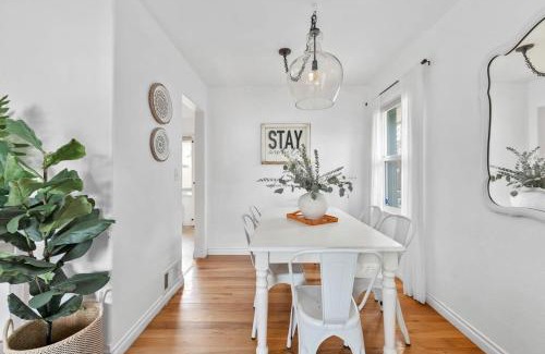 North Spokane House | Stylish & Bright 4BR - Close To Whitworth