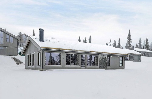 Skeikampen House | Stylish Cabin Retreat in Varden-By Traum
