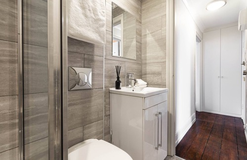 Somers Town Apartment | Stylish central London flat, recently refurbished!
