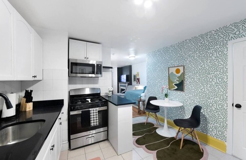 West Side Apartment | Stylish City Retreat-Mins to Manhattan via PATH
