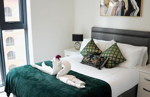 The Westside Apartment | Stylish & Cosy Central Bham Apt