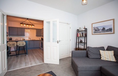 Whitley Bay Apartment | Stylish Cosy Two Bed Apartment - Coast Location