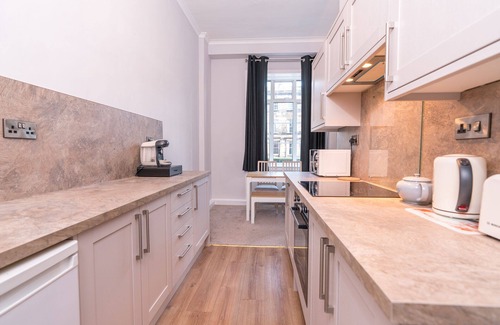 Tollcross Apartment | Stylish Duplex Apartment In the Heart of Edinburgh
