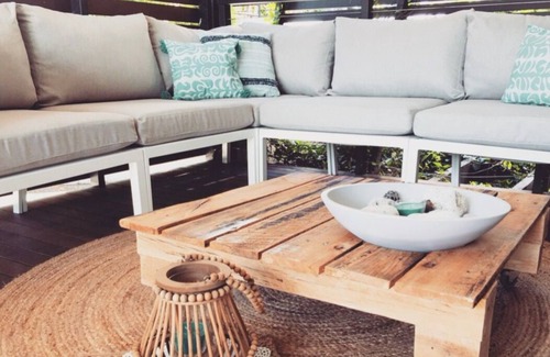 Mudjimba House | Stylish Family Beach House with aircon - 200m to the Beach