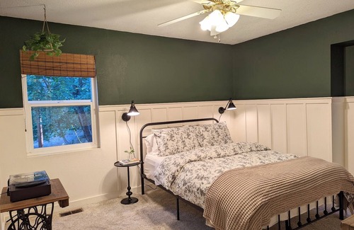 Nevada City Cottage | Stylish Family Friendly Cottage in the Woods