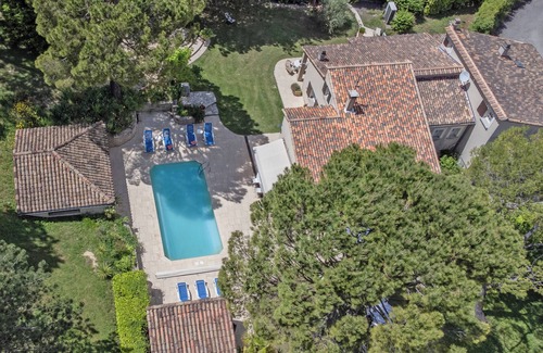 Cereste House | Stylish family home with piano and private pool