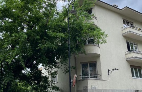 Krisztinavaros Apartment | Stylish Flat w Balcony next to the Castle & Metro