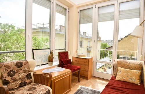 Krisztinavaros Apartment | Stylish Flat w Balcony next to the Castle & Metro