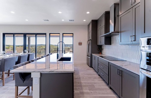 Highland Lake Estates House | Stylish Getaway - Chef’s Kitchen, Game Lawn, Decks & Scenic Outdoor Living