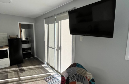 Everton Park Apartment | Stylish Guest Suite - Everton Hills